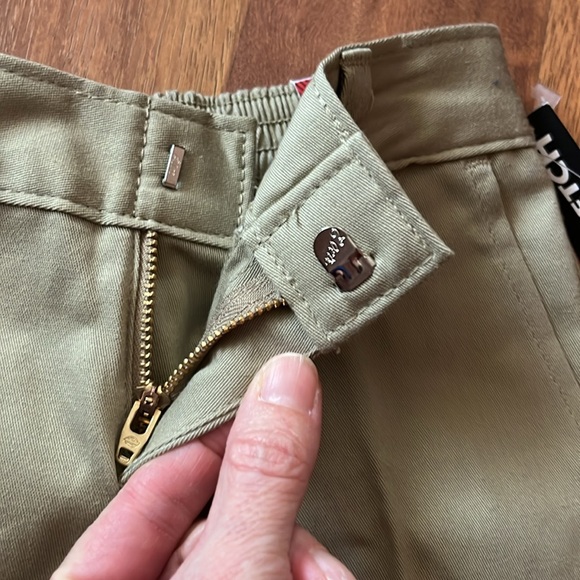 New dickies classic fit khaki shorts - Picture 3 of 13